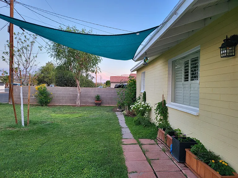 1040 N 27th Pl — Photo 118