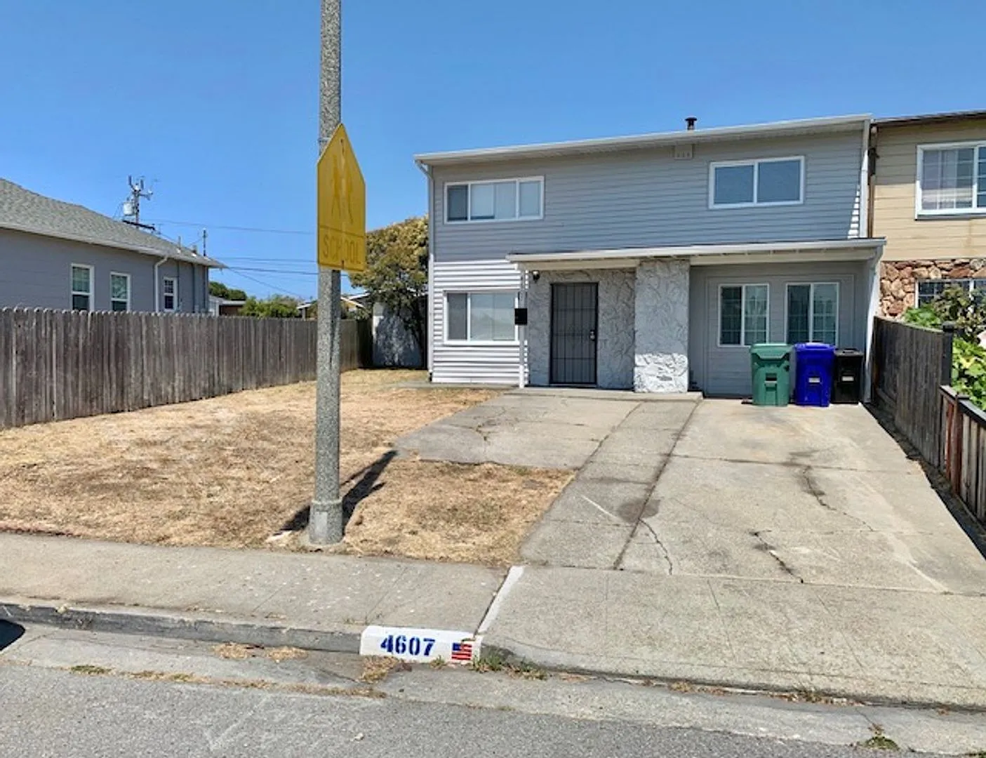 4 Bed 1.5 Bath House In Richmond -- Available Now !! — Photo 2