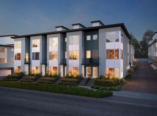 2121 N 148th St UNIT B, Seattle, WA 98133