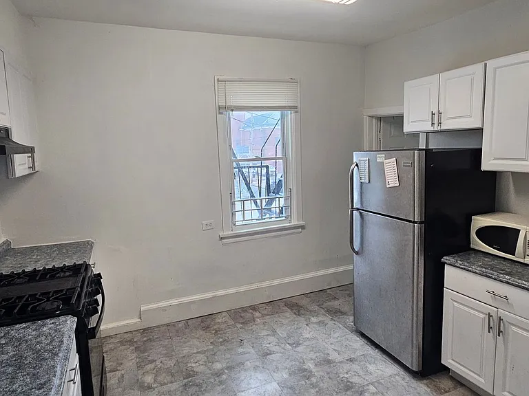 901 N Ohio Ave — Photo 3