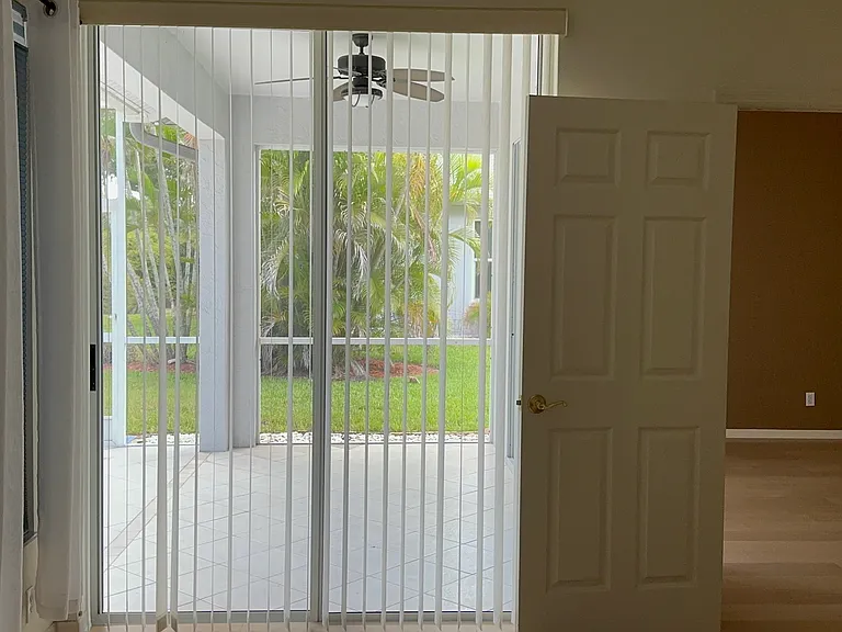 771 Crossfield Cir — Photo 28