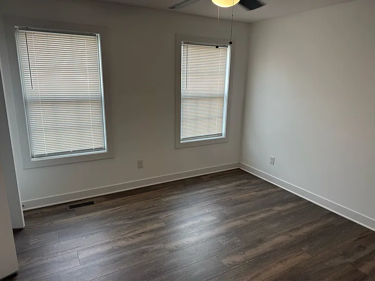 703 E Mount Vernon St — Photo 4
