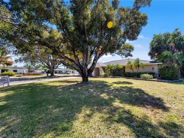 1364 Currier Cir, Fort Myers, FL 33919