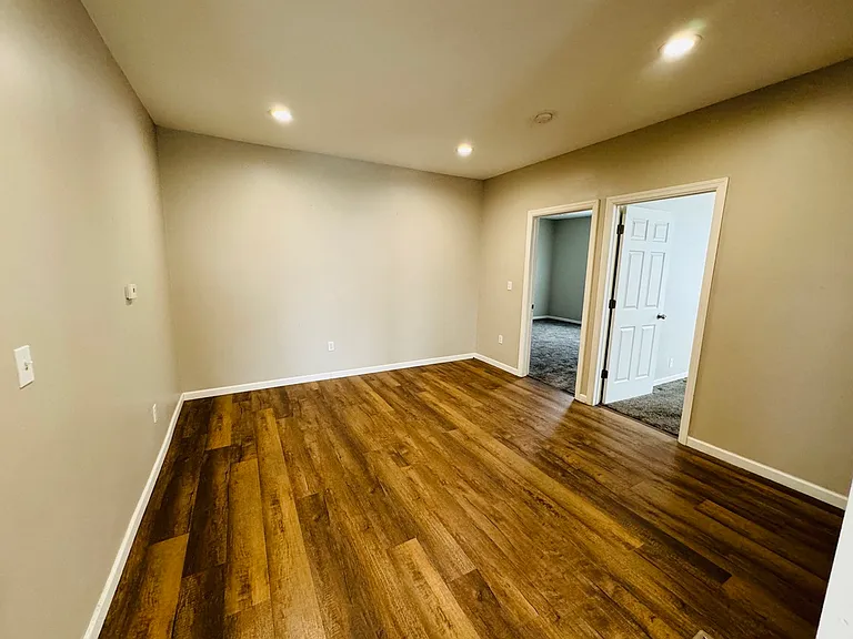 121 S Elm Ave #1 — Photo 16
