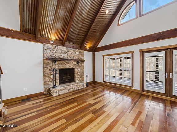 12th image of this home