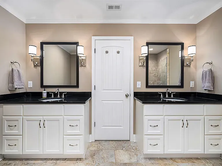 608 Shades Creek Pkwy — Photo 18