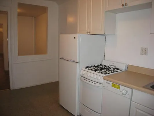 Rented by Manhattan Best Realty, Inc. | media 11