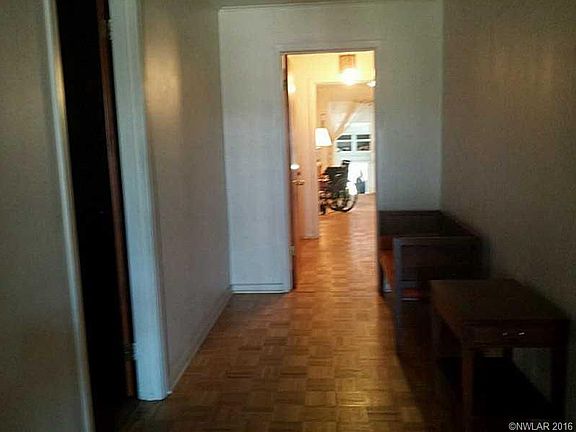 3rd image of 1853 Garden St