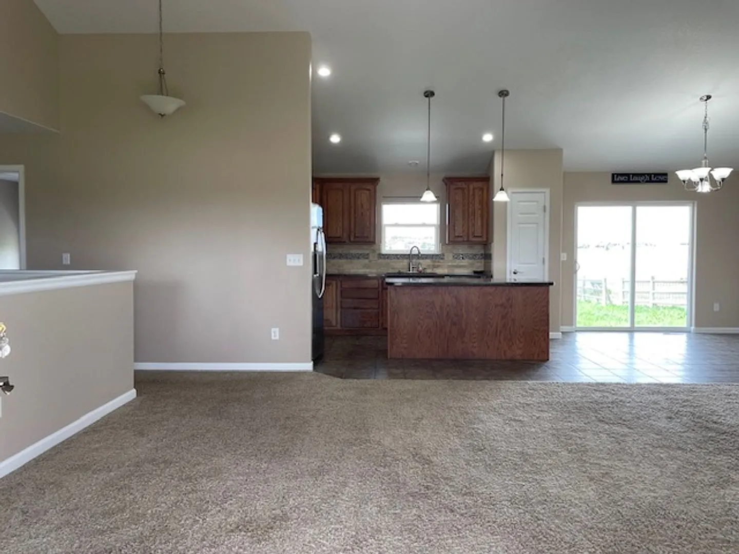 House For Lease — Photo 3