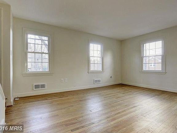 4th image of 501 Monroe St