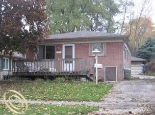 5413 Detroit St, Dearborn Heights, MI 48125