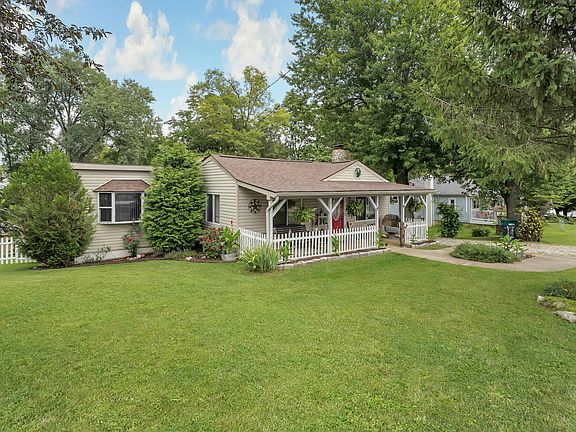 4th image of 3740 Wood Ln