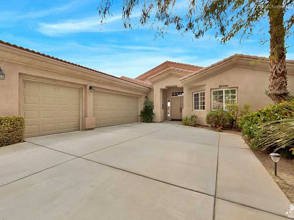 3rd image of 78339 Calico Glen Dr