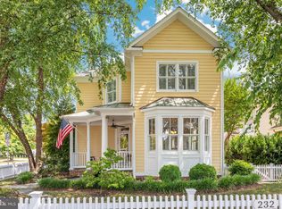 232 W Market St, Leesburg, VA 20176