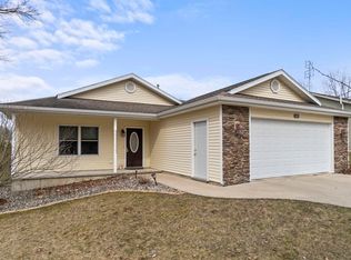 1006 S Darling St, Angola, IN 46703