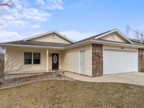 1006 S Darling St, Angola, IN 46703