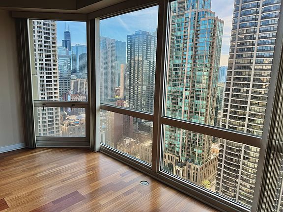 4th image of 100 E Huron St APT 2201