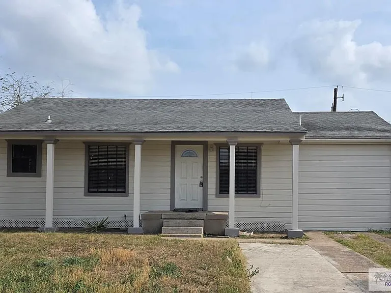 34 W Hawthorne Ave — Photo 2