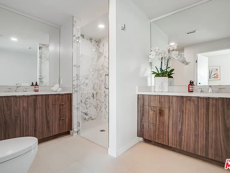 1021 S Shenandoah St #501 — Photo 9