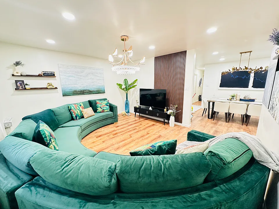 102 Nelson Ave #2