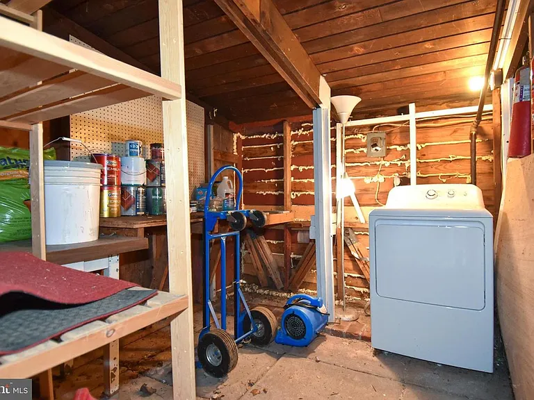 3415 Gallows Rd — Photo 28