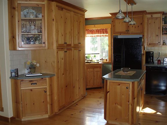 5th image of 311 Sierra Way