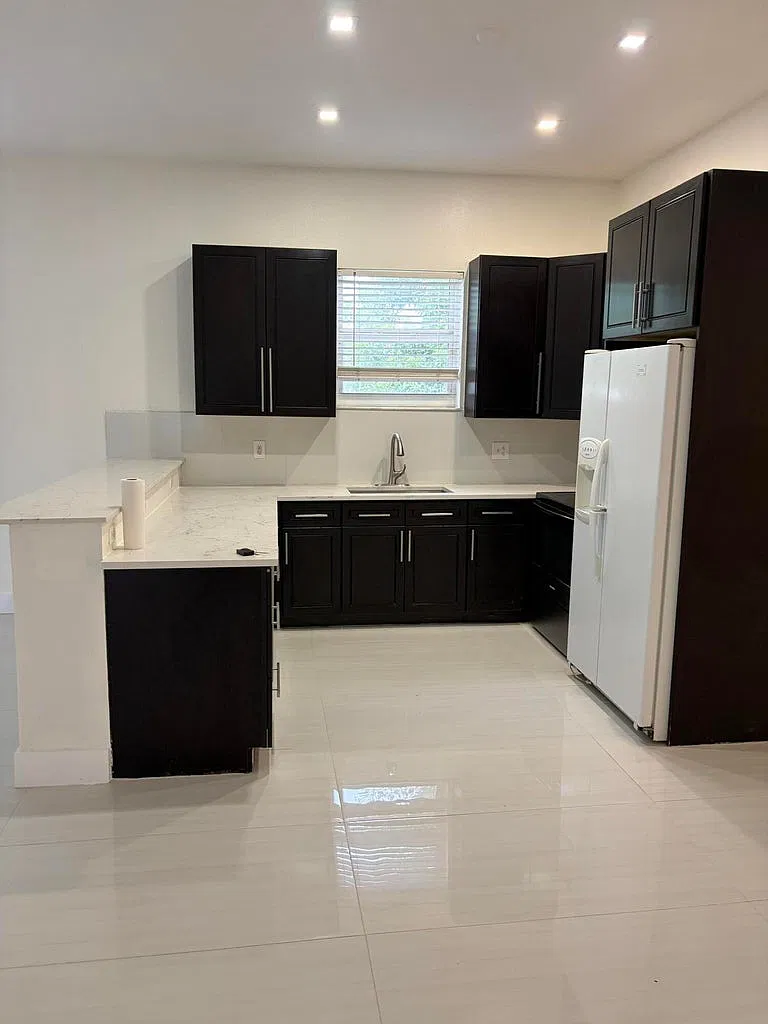 3 bed, 1731 sqft, $3,500 — Photo 1
