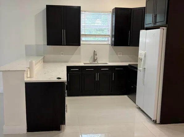 2514 NW 4th Ct, Pompano Beach, FL 33069