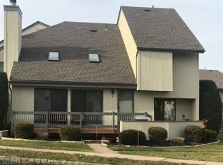 9 Sherborne St #72, Somerset, NJ 08873