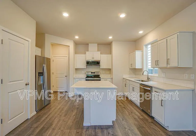 2620 NE 117th Pl — Photo 7