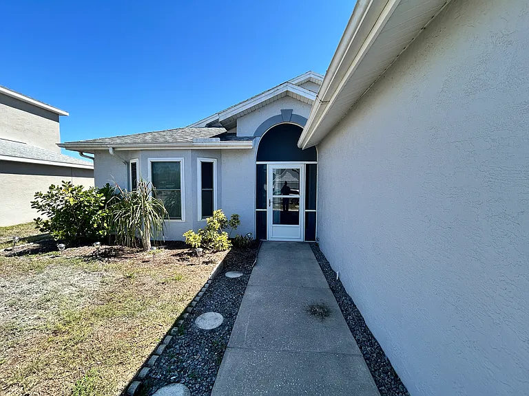 10401 Barnett Loop — Photo 3