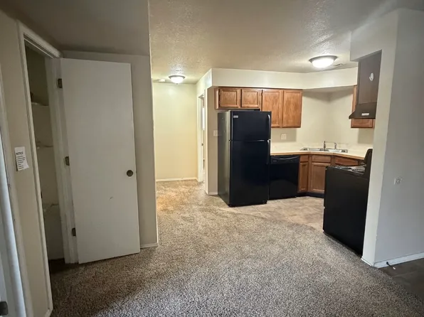 1111 Vattier St #7, Manhattan, KS 66502