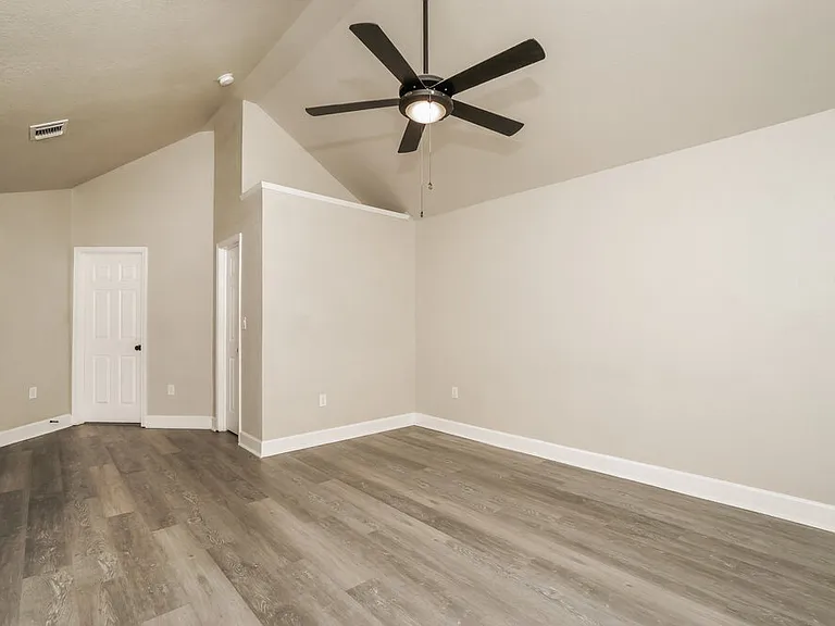7310 Oswego Dr — Photo 10