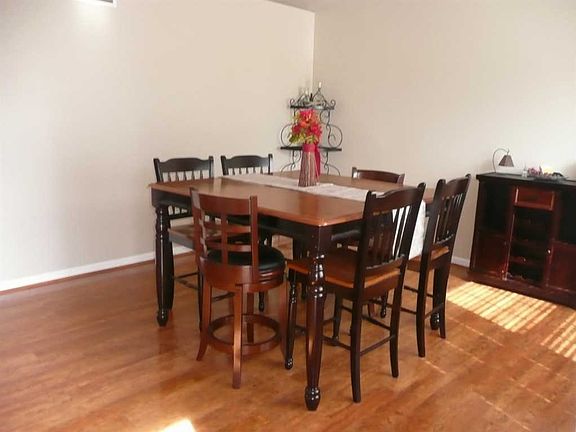 5th image of 5879 Eagle Creek Ct