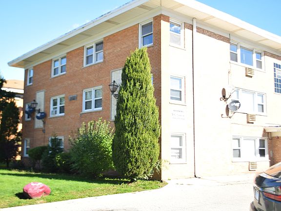 2nd image of 10737 S Lloyd Dr APT 12