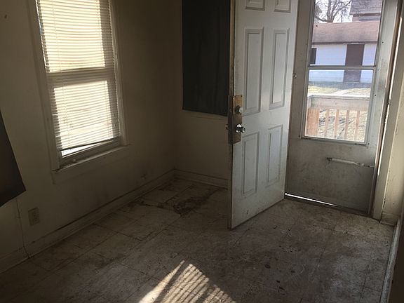 5th image of 2209 Ilion Ave N