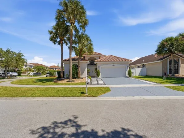 1391 NW 185th Ter, Pembroke Pines, FL 33029