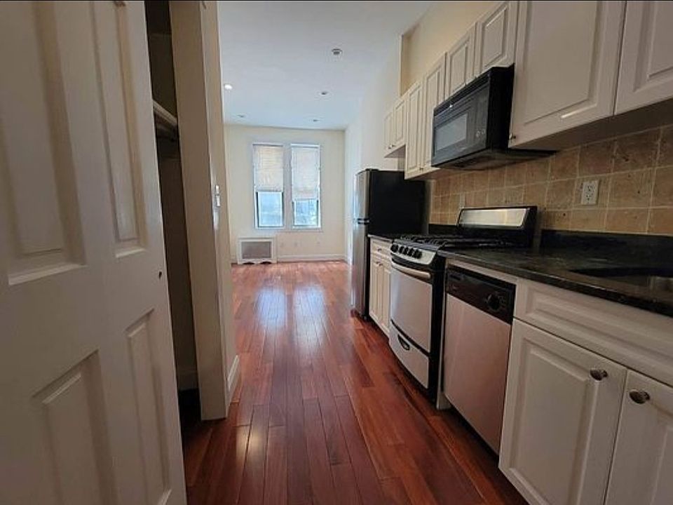 1st image of 413 W 56th St #Vy