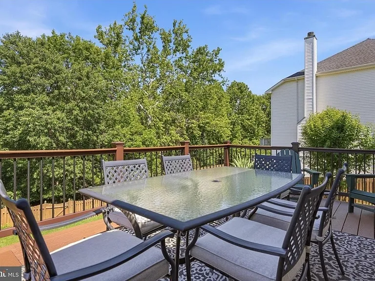 22806 Oatlands Grove Pl — Photo 31