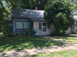 117 N 4th St, Arkansas City, KS 67005