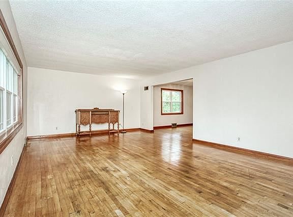 5th image of 3511 N Walrond Ave