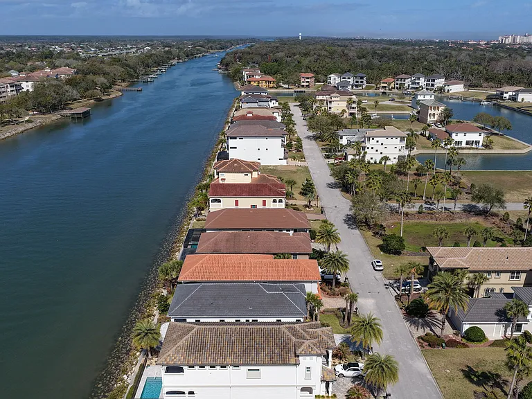 262 Yacht Harbor Dr — Photo 43