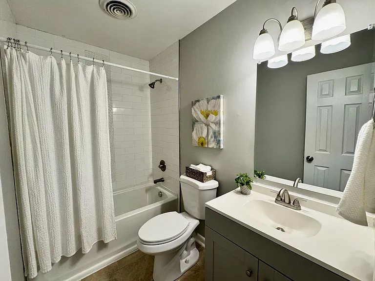 1423 Goldfinch Ln — Photo 20