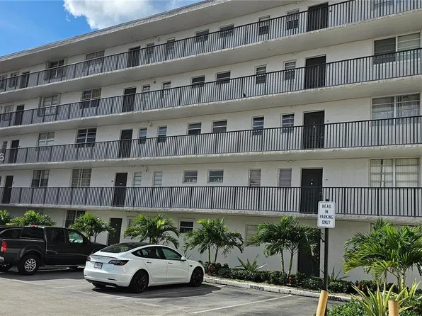 14170 SW 84th St APT 402-F, Miami, FL 33183