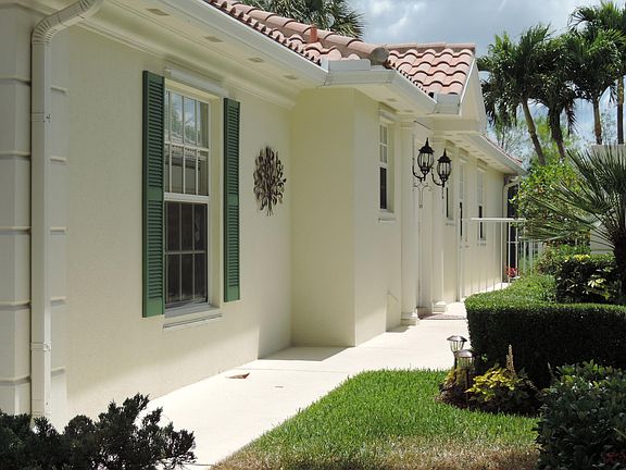 Home For Sale In Villagewalk