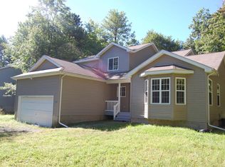 5139 Pine Tree Ln, Pocono Summit, PA 18346