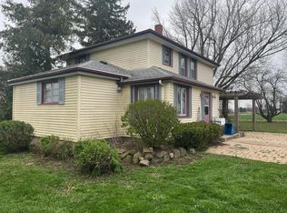 N2017 Peters Rd, Sharon, WI 53585