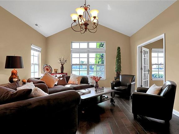 5th image of 13910 Rue Charlot Ln #16/59
