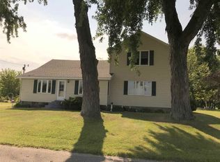 8258 Wolf River Rd, Fremont, WI 54940