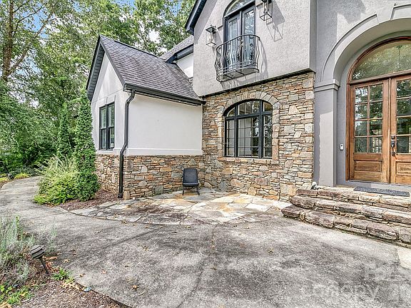 4th image of 643 Mill Ridge Dr